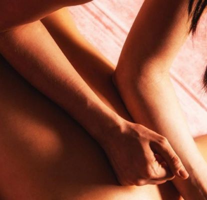 Masseuse pour massage body body au centre de massage érotique Felina Genève