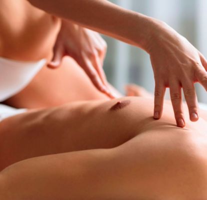 Massaggiatrice Massaggio Happy End al salone di massaggi Felina Genève
